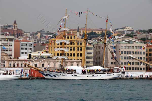 tall ships regatta in istanbul 2010 dewaruci