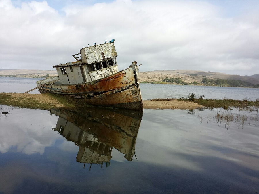 47 Beautiful Shipwreck Photos - Free Ship Plans