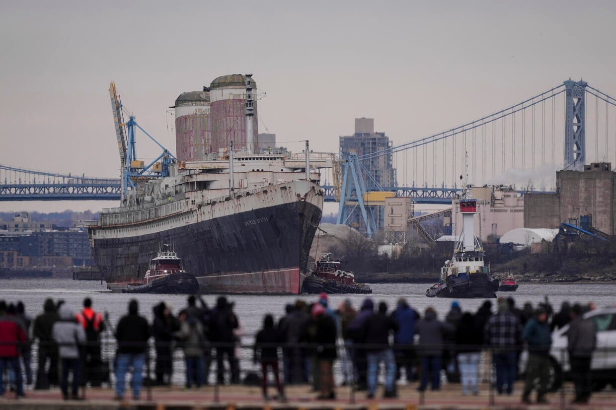 Matt Rourke AP
ss united states leaving philadelphia under tow